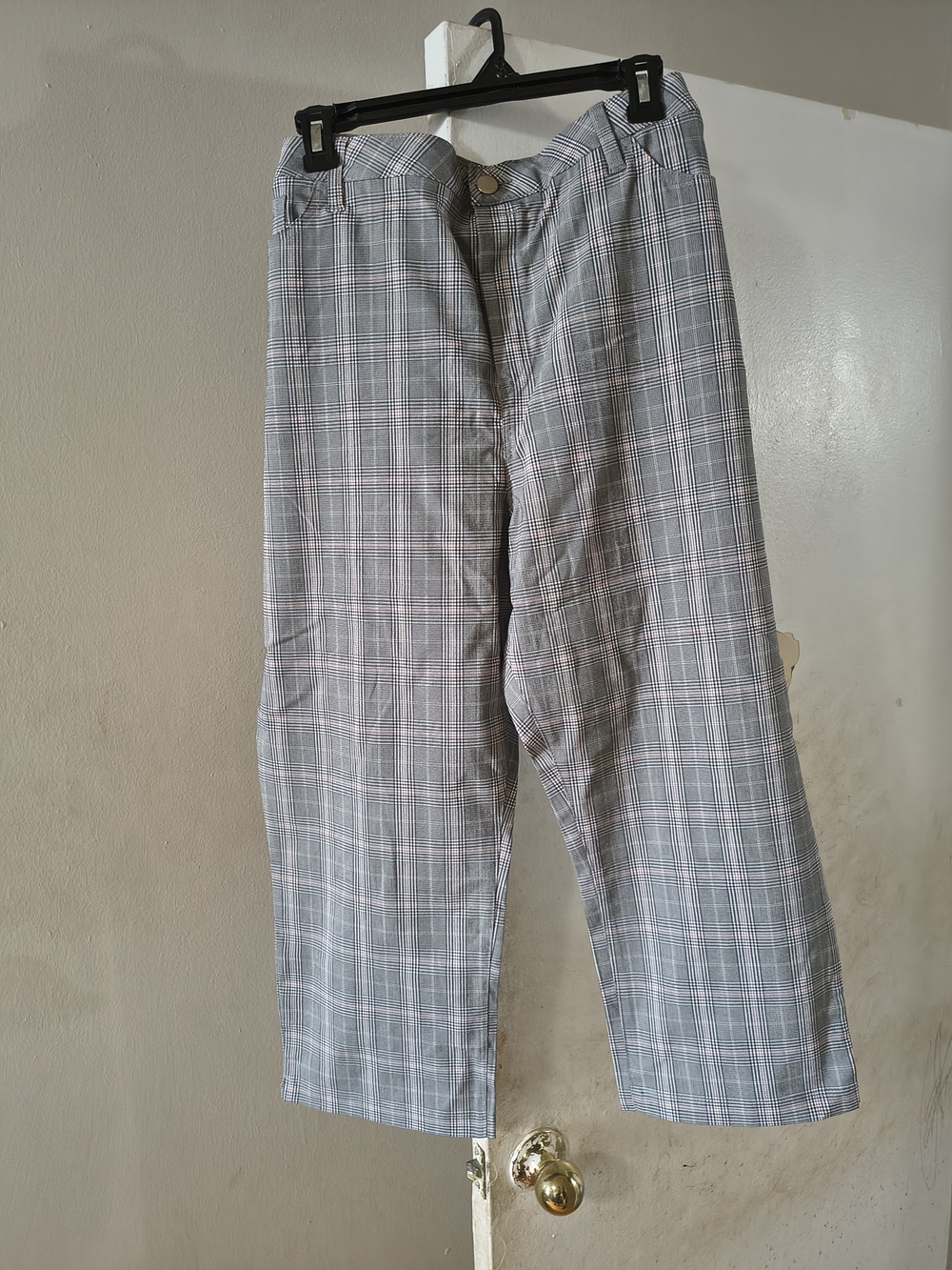 Women's Ricki's Gray Plaid Cropped Pants